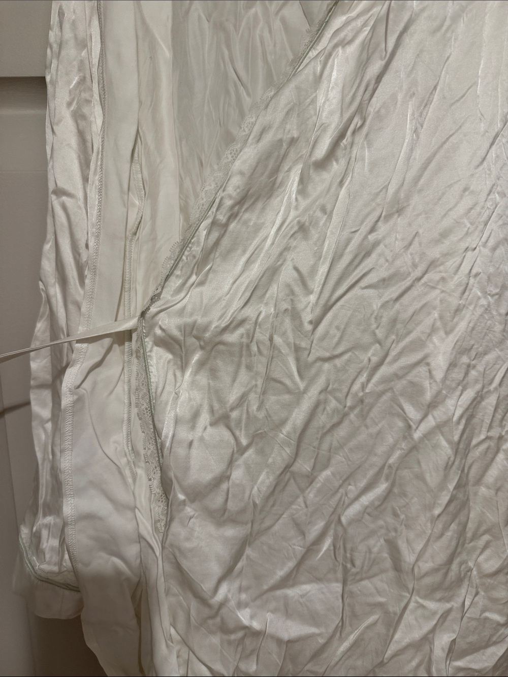 Morgan Lane Bridal White Robe - Picture 6 of 8